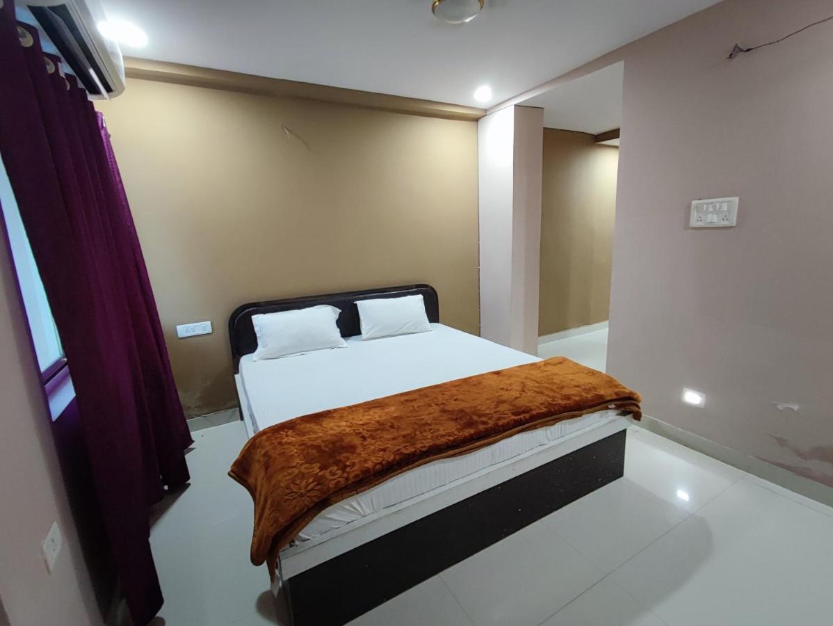 Hotel Kanha Shyam Madhubani Zewnętrze zdjęcie
