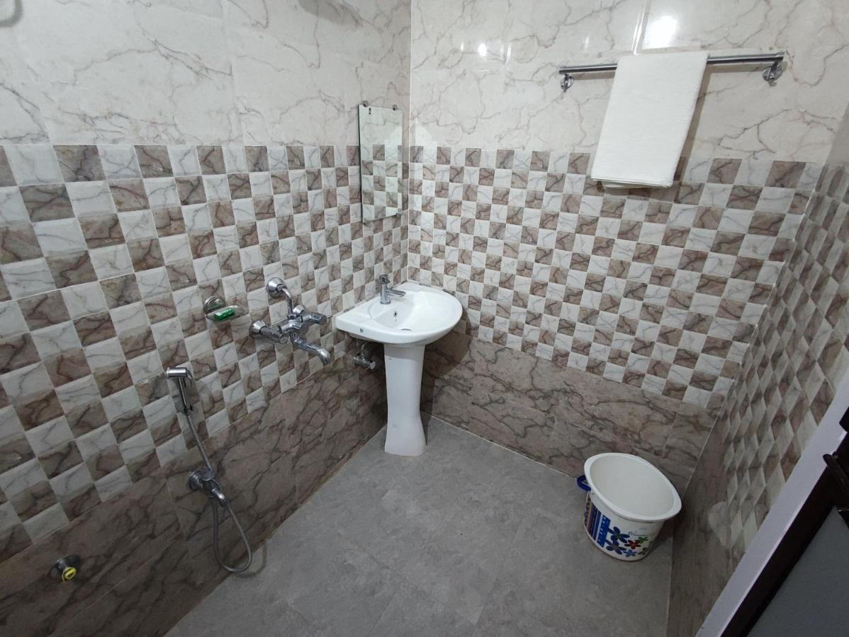 Hotel Kanha Shyam Madhubani Zewnętrze zdjęcie