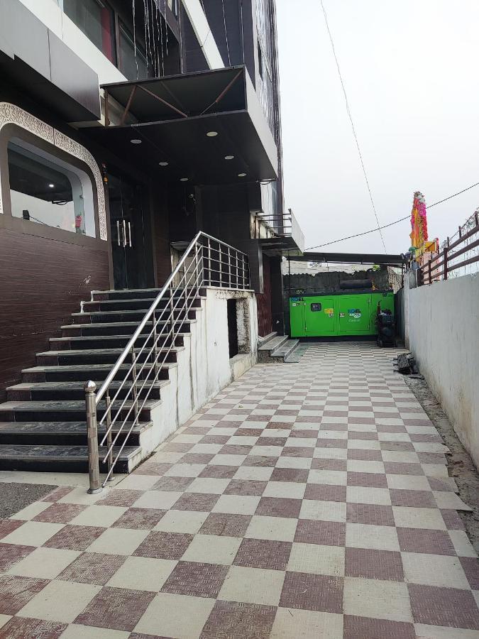 Hotel Kanha Shyam Madhubani Zewnętrze zdjęcie